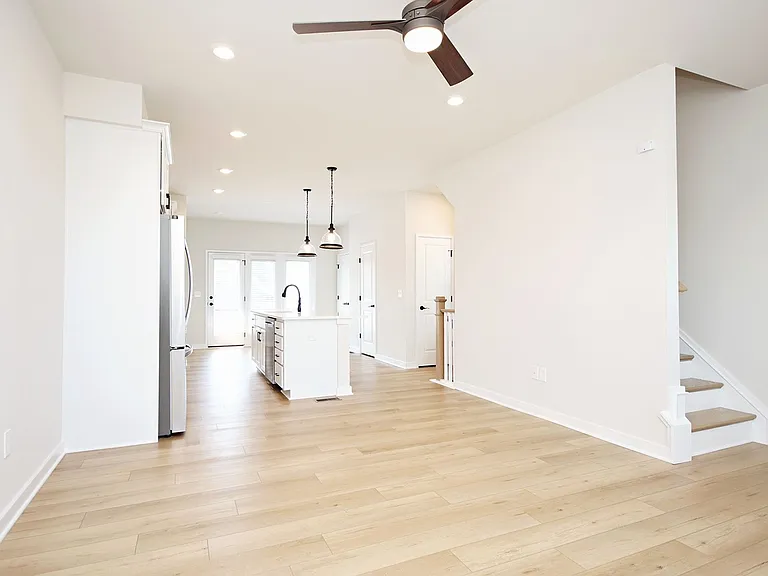 6019 Bicknell St — Photo 10