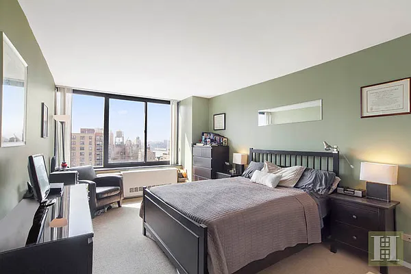 Rented by Halstead Real Estate | media 17