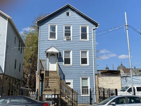 706 N Noble St APT 1F, Chicago, IL 60642