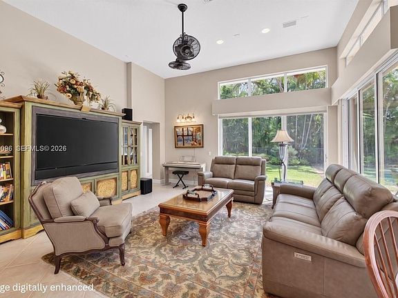 5th image of 1083 SW 156th Ter