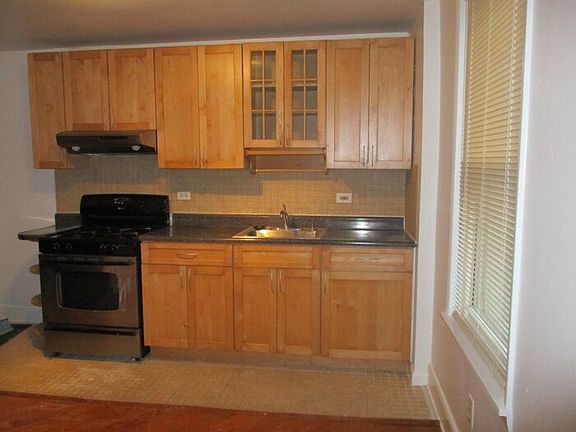 4th image of 1212 S Melville St