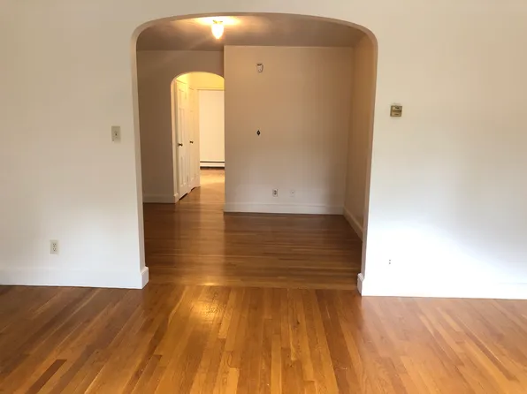 188 Church St #176/4, Newton, MA 02458