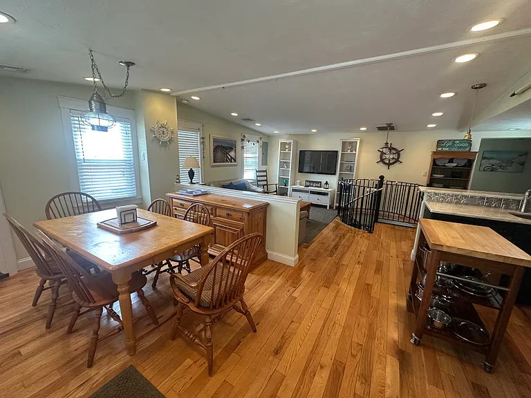7 Libby Ave — Photo 12