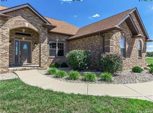 1220 Natalyns Trce, Lebanon, IL 62254