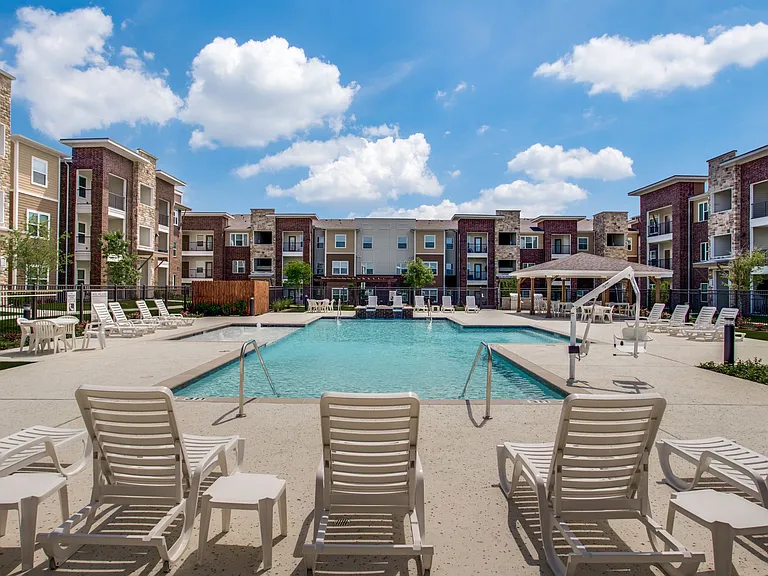 Palladium Glenn Heights — Photo 26