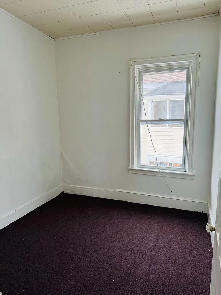 2 bed, $900 — Photo 3