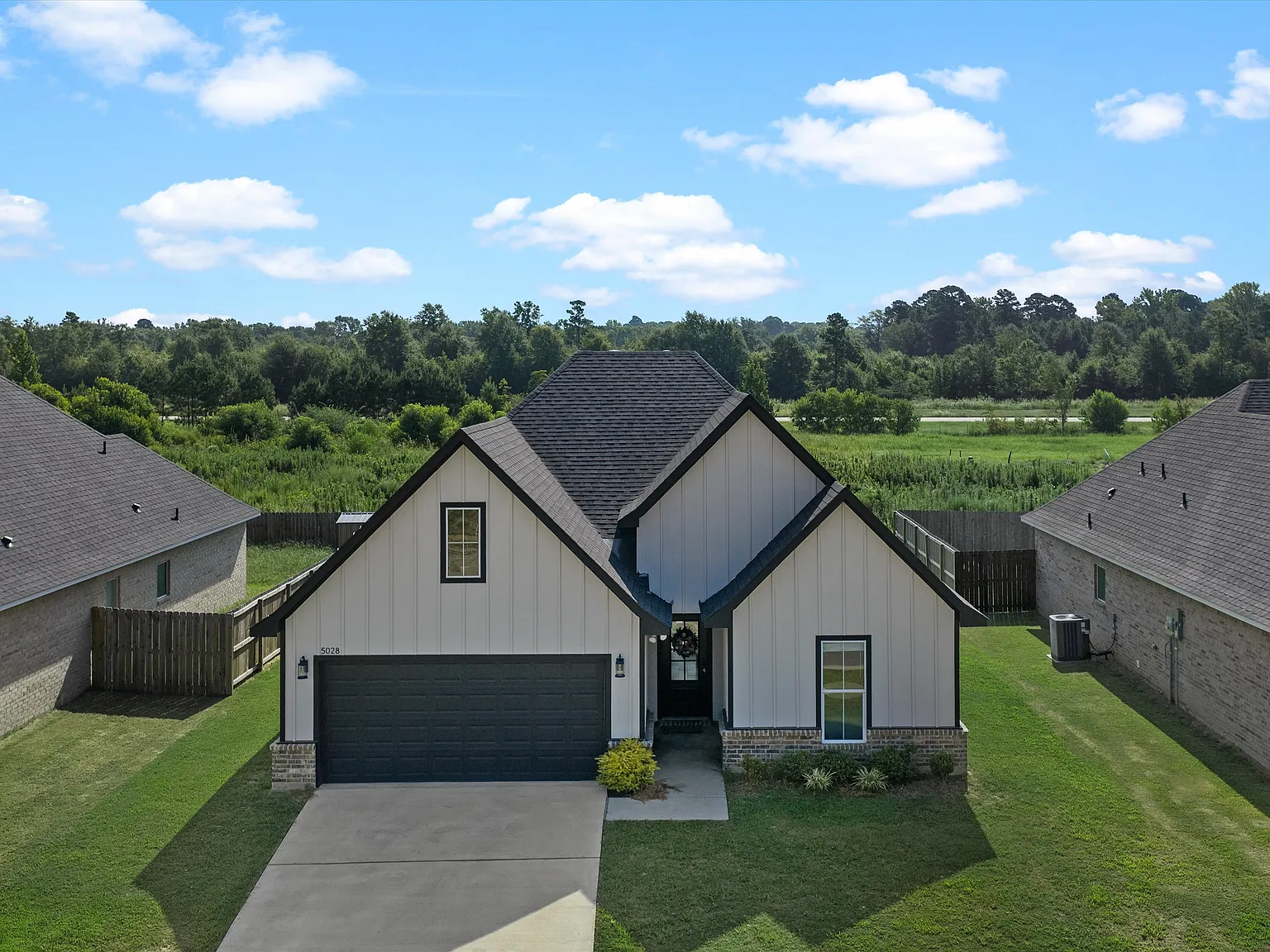 3 bed, 1651 sqft, $3,600 — Photo 1