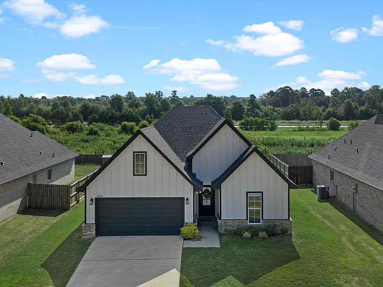 5028 Falcon Bay Dr — Photo 1