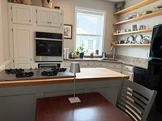 457 Washington St #8 — Photo 6
