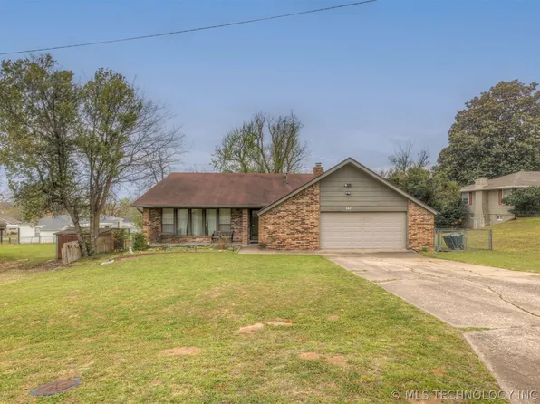 112 E 12th St, Sand Springs, OK 74063
