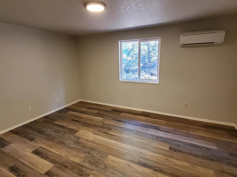 Primary suite bedroom