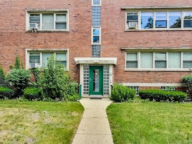 203 Custer Ave #2 — Photo 4