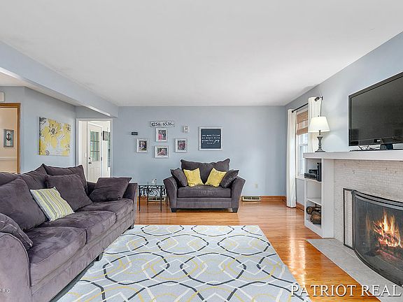 4th image of 3415 Brooklyn Ave SE