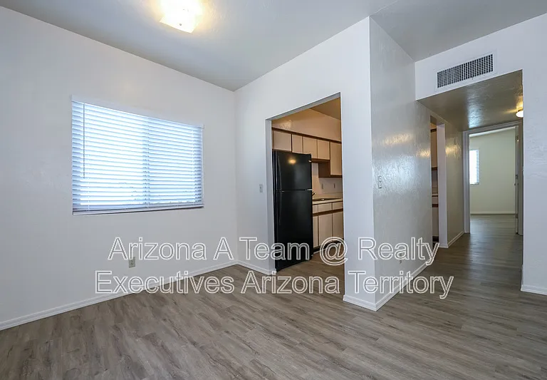 312 E 24th St #3 — Photo 5