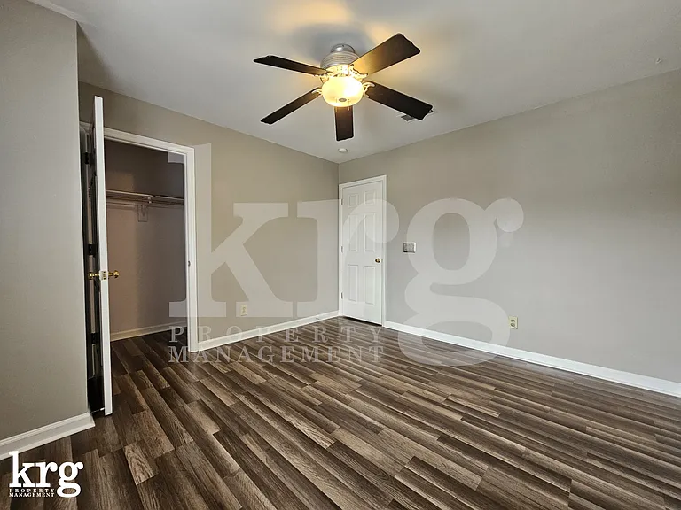 521 Tate St — Photo 13