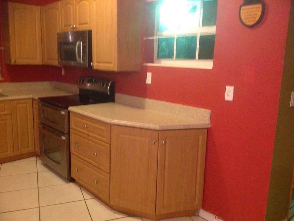 1st image of 770 NW 171st St