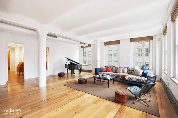 Sold by Sotheby's International Realty | media 3