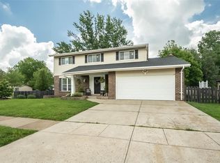 542 May Valley Dr, Fenton, MO