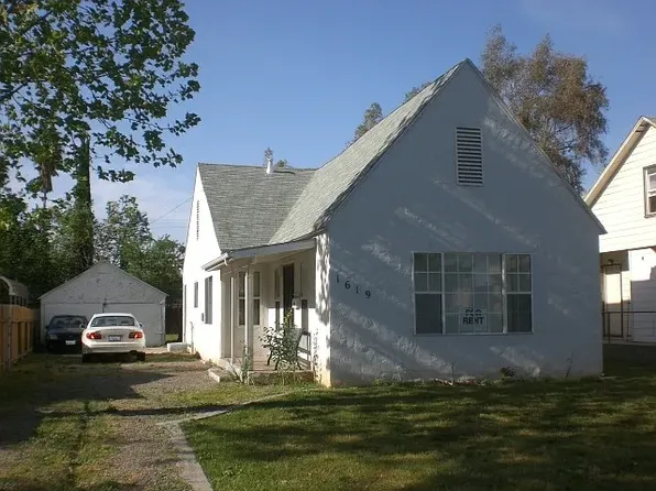 1619 E Cambridge Ave, Fresno, CA 93704
