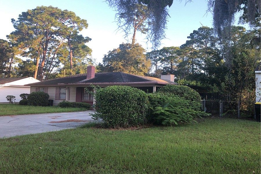 2nd image of 94 Tall Pine Ave