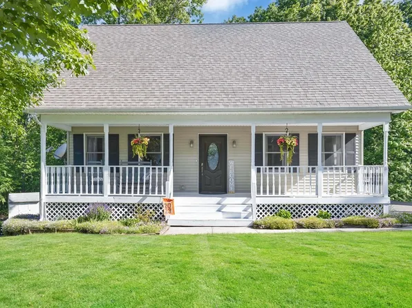 14 Prescott Hl, Belchertown, MA 01007