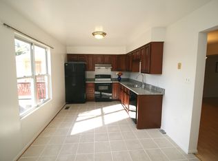 2915 Schoolhouse Cir, Silver Spring, MD 20902