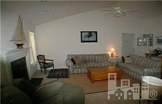 5th image of 658 Gray Squirrel Drive