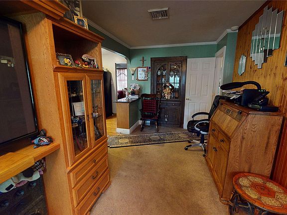5th image of 11 Adirondack Dr