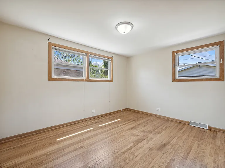 3228 Washington St — Photo 16