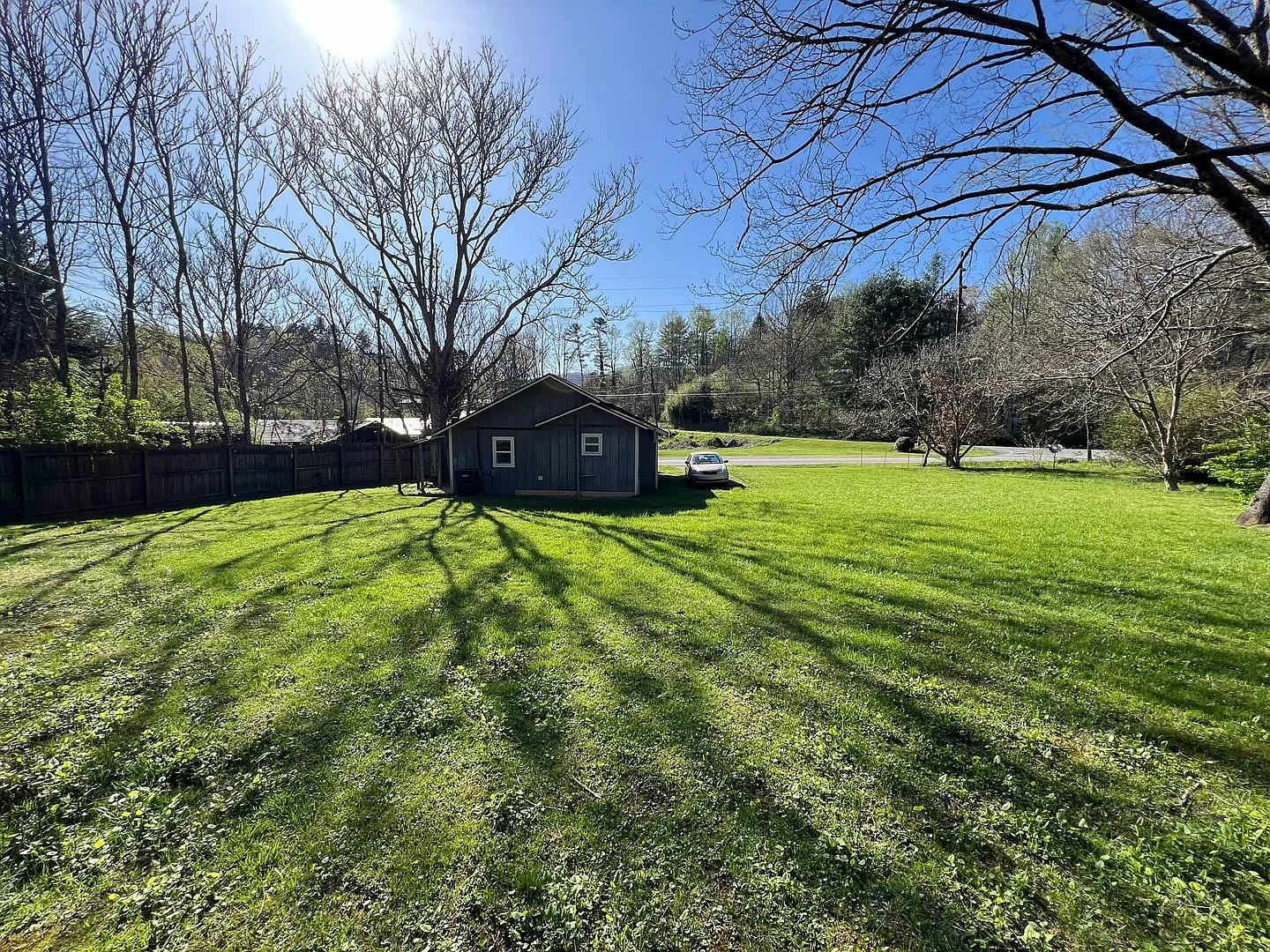 1 Bed 1 Bath Close to Downtown — Photo 3