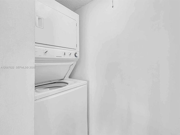 5th image of 670 NW 85th Pl #11-104