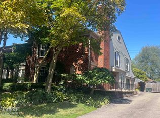 21957 Shorepointe Ln, Saint Clair Shores, MI 48080