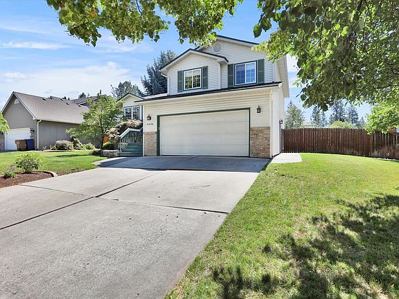 2nd image of 4406 E 41st Ave