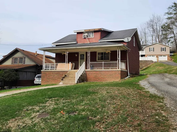69 Maple Lake Ct, Bridgeport, WV 26330
