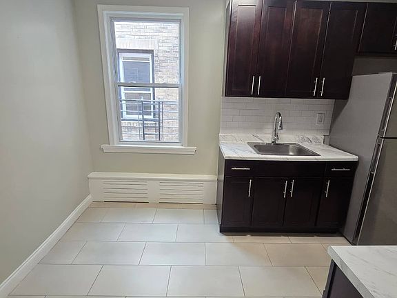 4th image of 490 Rahway Ave Unit C3