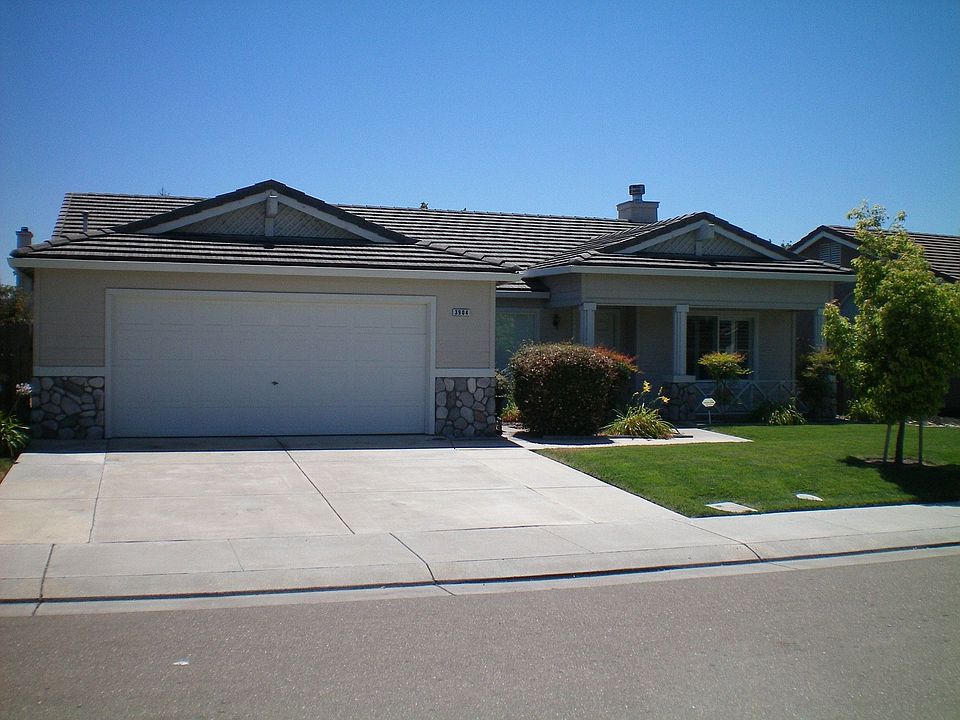 1st image of 3904 Des Moines Dr