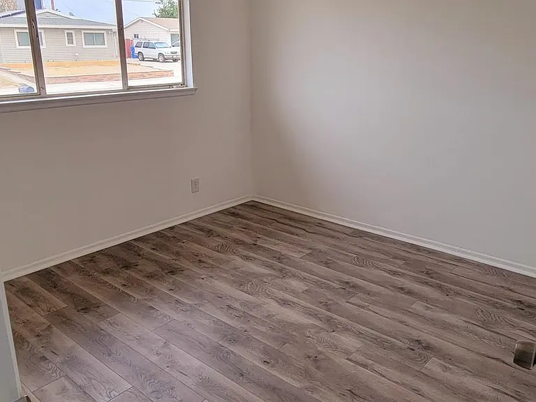 650 Stevens Ave — Photo 10