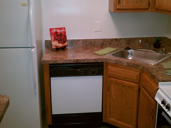 2nd image of 202 Crain Court Cir APT 2B