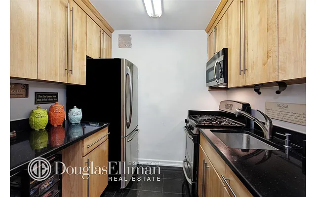 Sold by Douglas Elliman | media 11