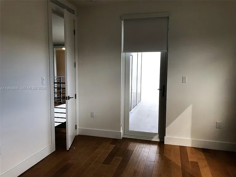 10055 NW 75th St — Photo 34