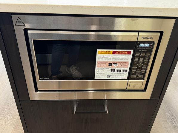 1 bedroom rental in Surrey — photo 14