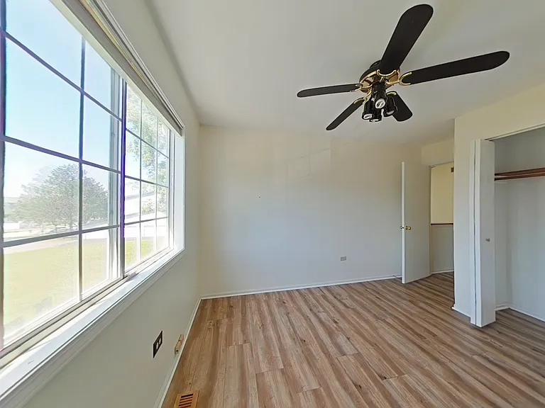 3524 Willowview Ct — Photo 7
