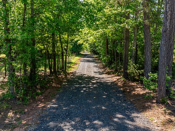 3rd image of 600 Eastside School Rd