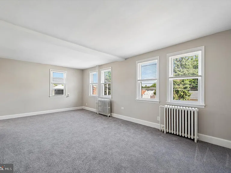 301 N Governor Printz Blvd #B — Photo 5