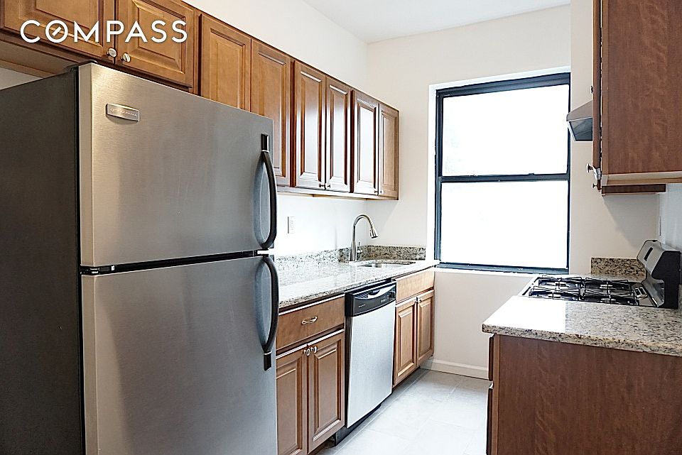 1st image of 2908 31st Ave APT C4