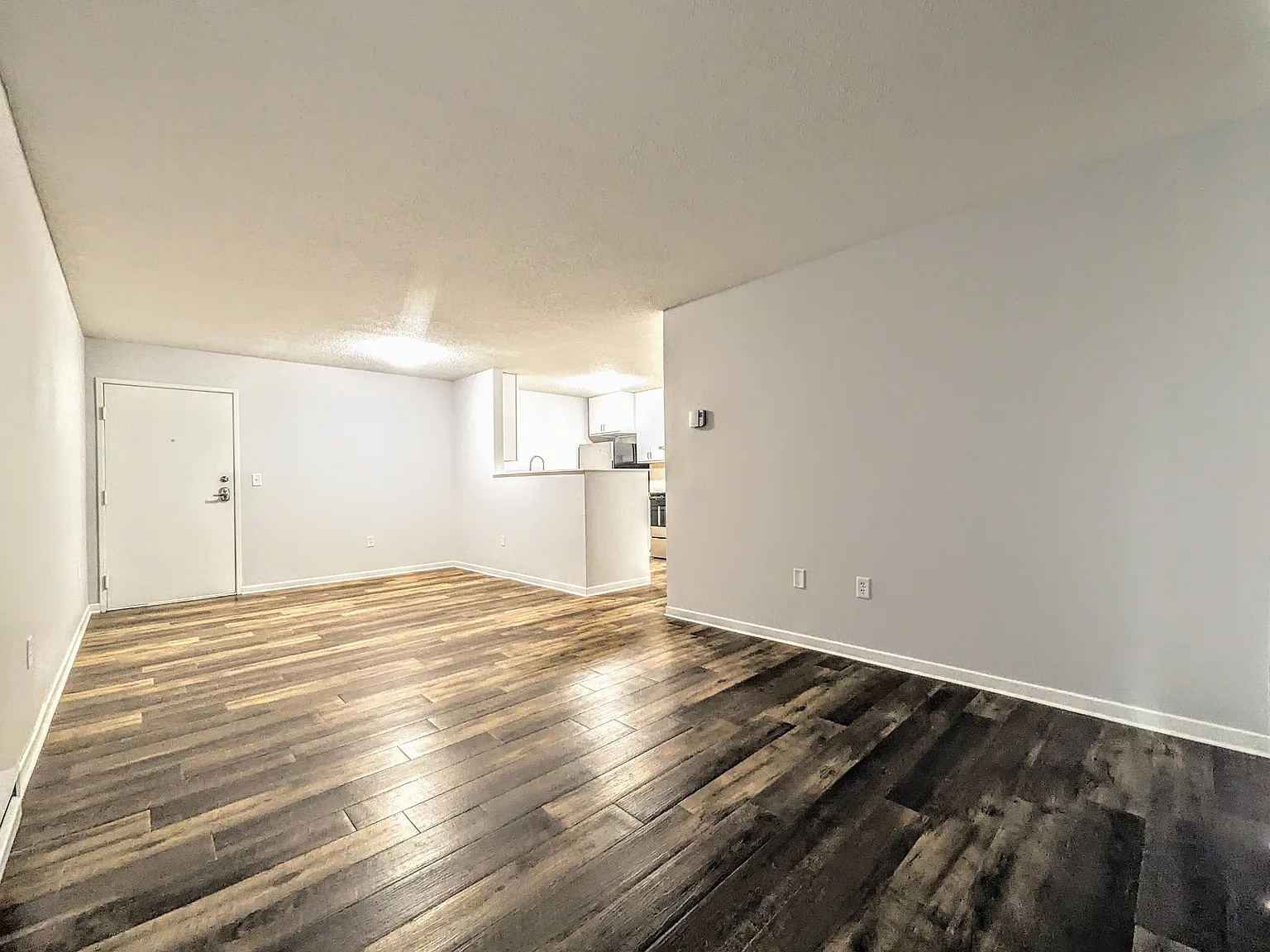 Eastpoint Flats - 103 — Photo 4