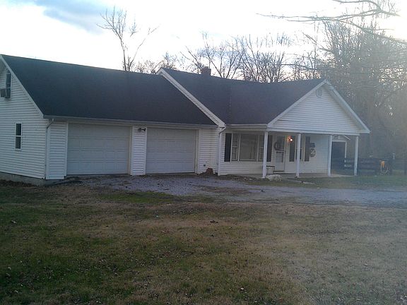 2nd image of 103 Henderson Ct
