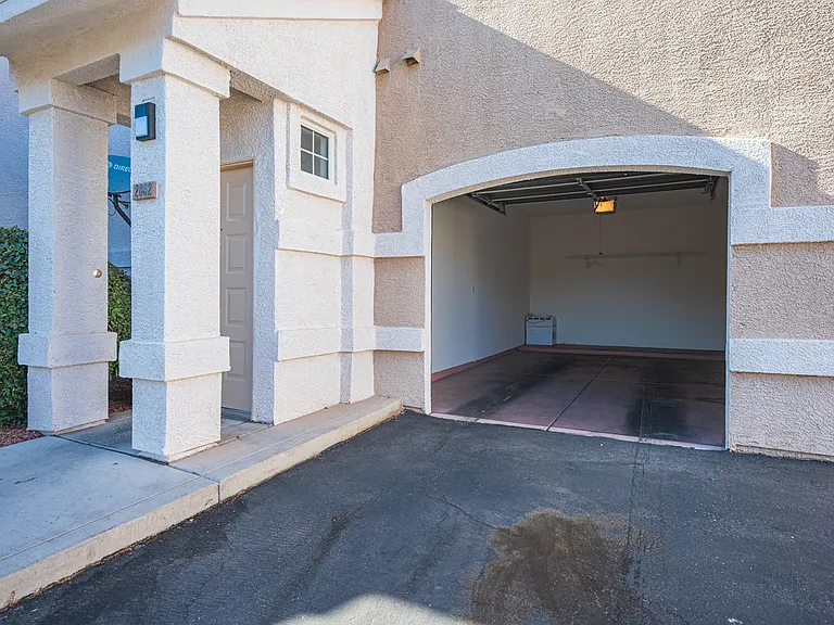8555 W Russell Rd #2062 — Photo 2