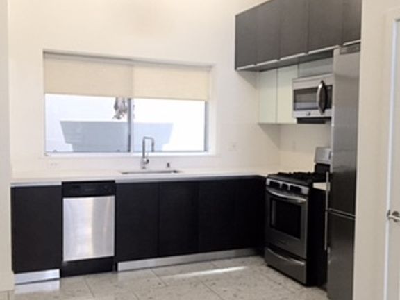 3rd image of 1730 Sawtelle Blvd APT 110