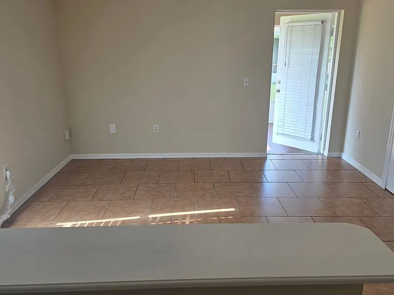 4485 SW Gainsboro St — Photo 9